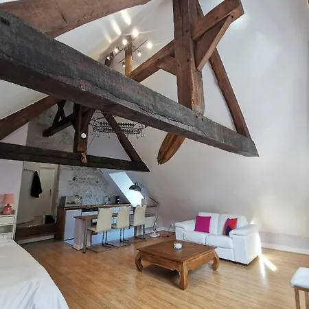 Les Bois Flottes Apartment