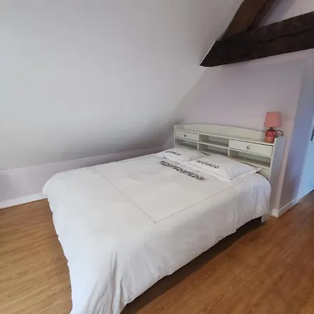 Les Bois Flottes Apartment *