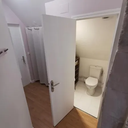 Les Bois Flottes Apartment *