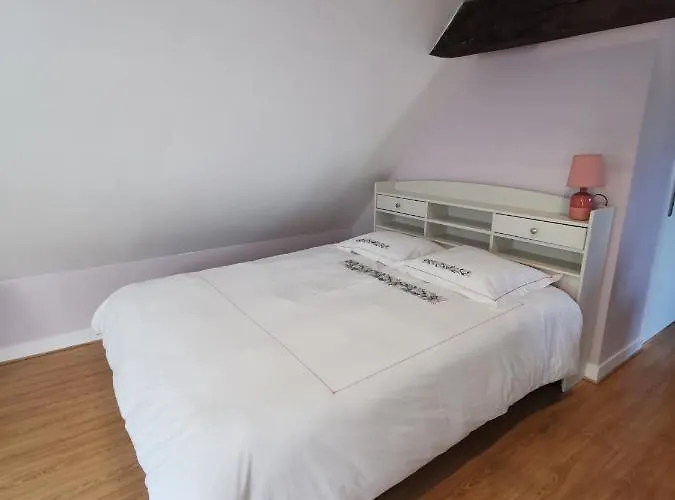 Les Bois Flottes Apartment *