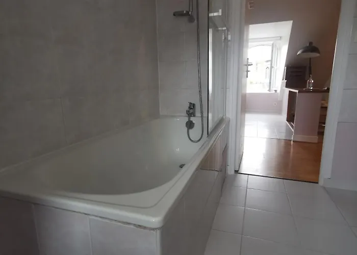 Les Bois Flottes Apartment *